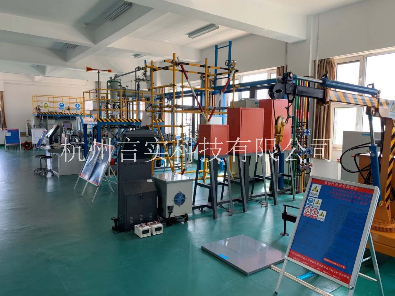  化工清静手艺公共实训基地 化工八大特殊作业清静操作实训及审核装置 恒峰G22